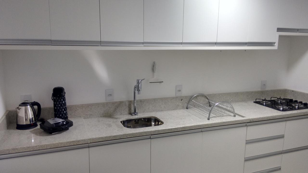 Apartamento Frente A Piscina A Uma Quadra Da Florianopolis